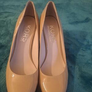 Michael Kors Women's Tan Patent Heels